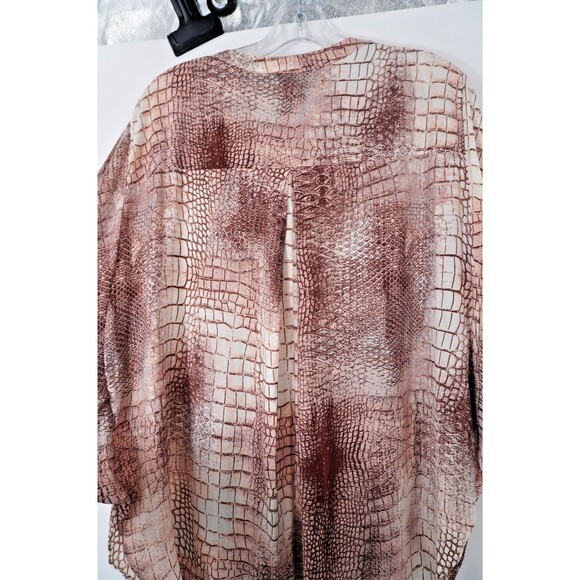 Jennifer Lopez JLO Sz 1X Abstract Alligator /Animal Print Boho Blouse Flowy Top - Picture 3 of 9